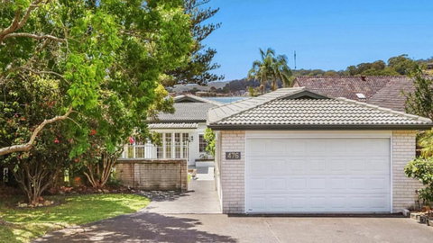 Pine Tree Cottage - Waterfront - Sydney Tourism 1