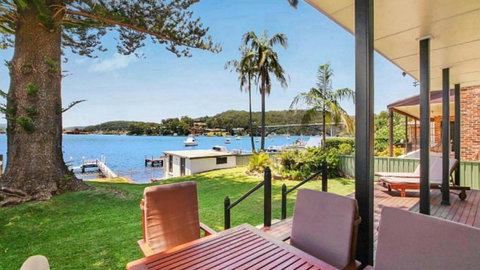 Pine Tree Cottage - Waterfront - Sydney Tourism 0