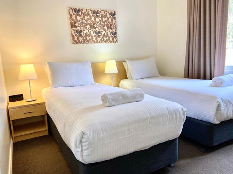 Pokolbin Village Estate - Sydney Tourism 1