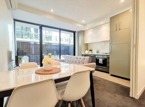 PR126-1 BR Comfy Stay Next To Station With FREE Parking - Sydney Tourism 2