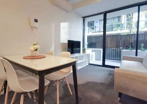 PR126-1 BR Comfy Stay Next To Station With FREE Parking - Sydney Tourism 3