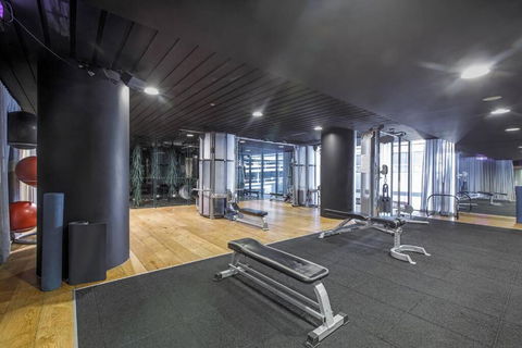 Premium Albert Park Grand Prix Apartment By Ready Set Host - Sydney Tourism 2