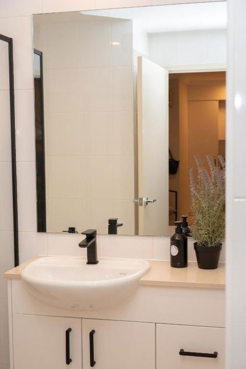 PRIME SPOT: Modern Studio+Balcony Darling Harbour - Sydney Tourism 3