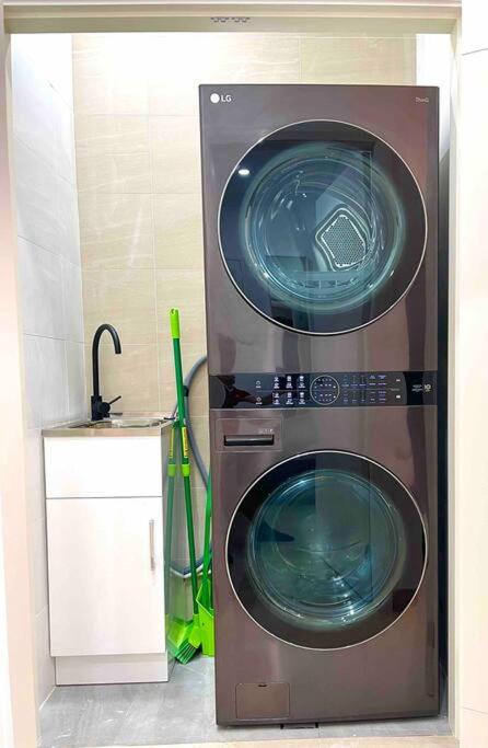 Private, Modern & Luxurious Granny Flat - Sydney Tourism 2