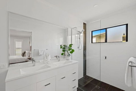 Private Mudjimba Beach Abode - Sydney Tourism 0