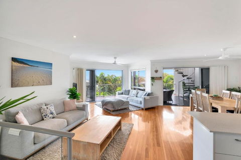 Rainbow Towers 2 Rainbow Beach - Sydney Tourism 1