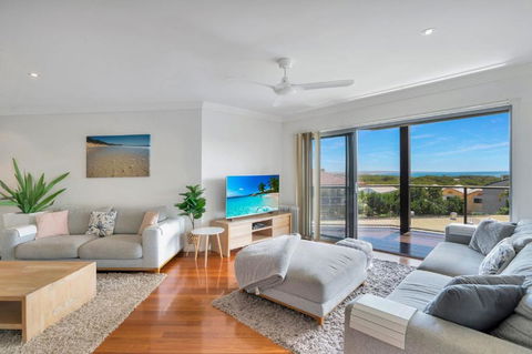 Rainbow Towers 2 Rainbow Beach - Sydney Tourism 2