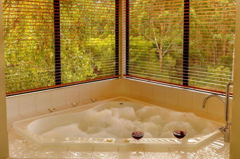 Rainbow Trail Chalets - Sydney Tourism 1