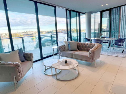 RARE Luxury Waterfront Living - Sydney Tourism 0