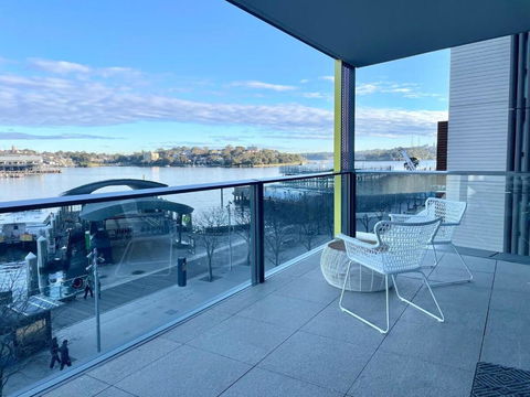 RARE Luxury Waterfront Living - Sydney Tourism 1