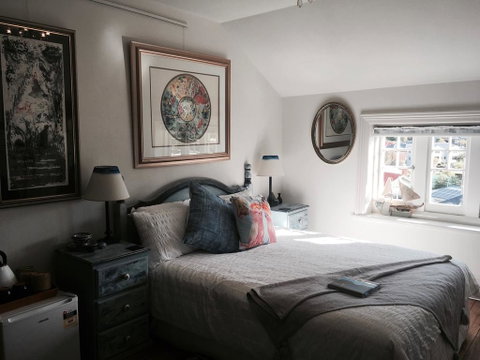Assemblage Boutique Art B & B - Sydney Tourism 1