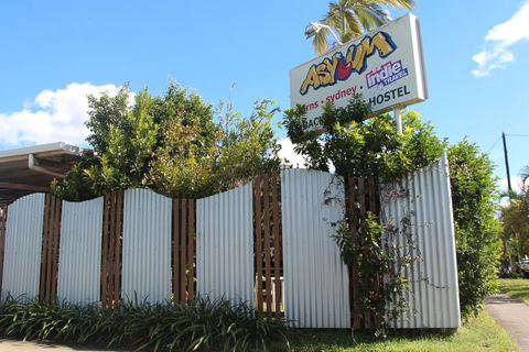 Asylum Cairns Hostel - Sydney Tourism 3