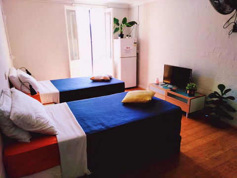 Asylum Sydney Backpackers Hostel - Sydney Tourism 1