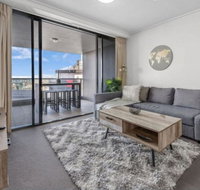 AU1 - Long Stay w Balcony RiverViews Fast WiFi - Sydney Tourism