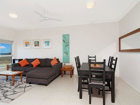 Avalon 3 - Views To Die For - Across The Road From Convent Beach - Sydney Tourism 3