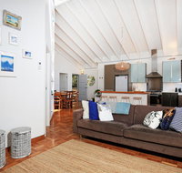 Balena  Culburra - Pet Friendly - 1 Min Walk to Beach - Sydney Tourism
