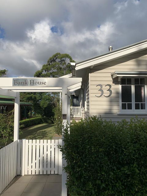 Bank House Tamborine Mountain - Sydney Tourism 1