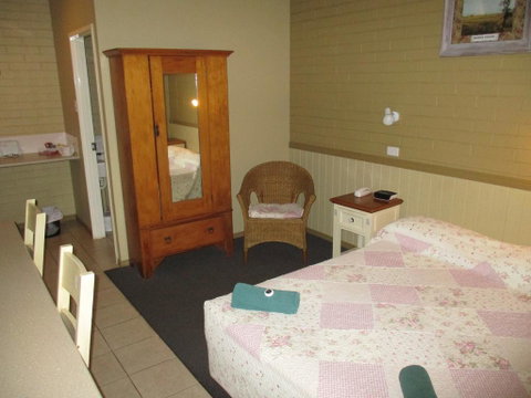 Barcaldine Country Motor Inn - Sydney Tourism 1