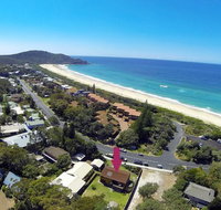 BARRELS AT BOOMERANG - Sydney Tourism