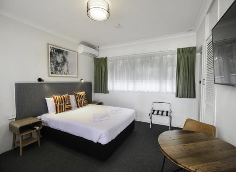 Batemans Bay Hotel - Sydney Tourism 1