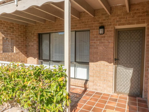 Beach Chalet 3 - Sydney Tourism 2