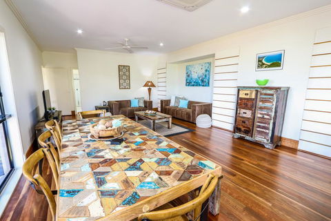 Beach Fansea - Sydney Tourism 3