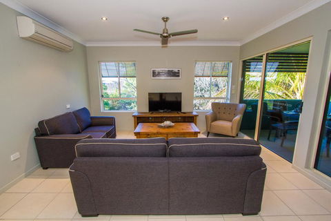 Beach Pad 2 - Sydney Tourism 3