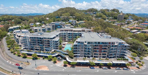 Beach Side Ocean Burleigh Heads 3 Bedroom Family Accomodation - Sydney Tourism 0