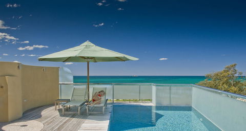 Beach Suites - Sydney Tourism 0