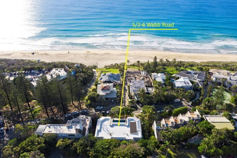 Beach Views & Breezes, Sunshine Beach - Sydney Tourism 1