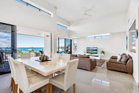 Beaches On Maroochy 1 Beach Parade - Sydney Tourism 1