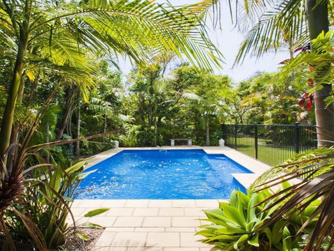 Beachfront Pool House - Absolute Beachfront - Sydney Tourism 0