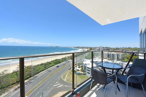 Beachfront Towers - Sydney Tourism 1