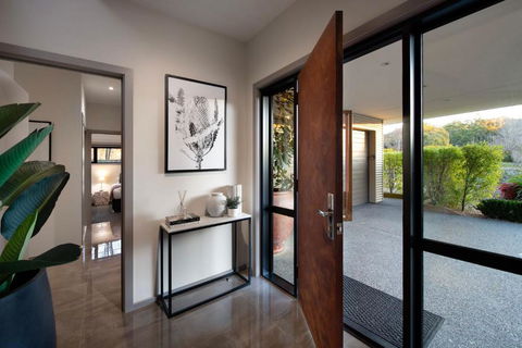 Retreat Lake Daylesford - Free Wifi - Sydney Tourism 1