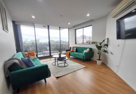 Resort Style 1 Or 2 Bedroom With Pool And Free Parking - Sydney Tourism 0