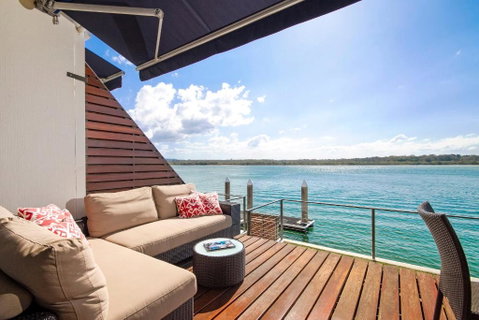 Riverfront Apartment, Perfect Location - Sydney Tourism 3