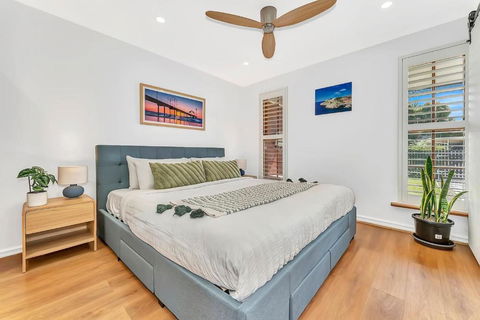 Redbrick Retreat - Generous Coastal Escape - Sydney Tourism 2