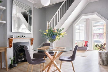 Redfern Classic Terrace - Parking And Balcony with Sydney Tourism