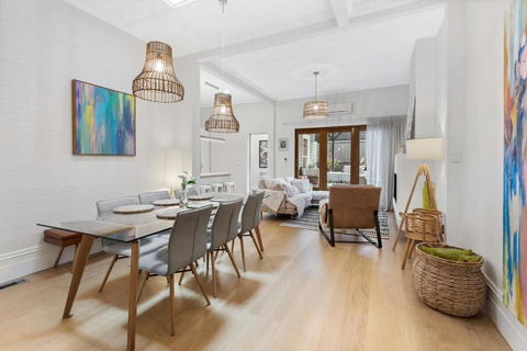 Refined 2-Bed House With A Charming Courtyard - Sydney Tourism 2