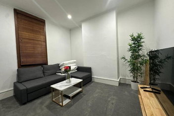 Remarkable 2 Bedroom House At The Centre Of Darlinghurst with Sydney Tourism
