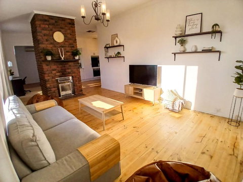 Renovated 3BD With Pool And Spa Bath - Sydney Tourism 2