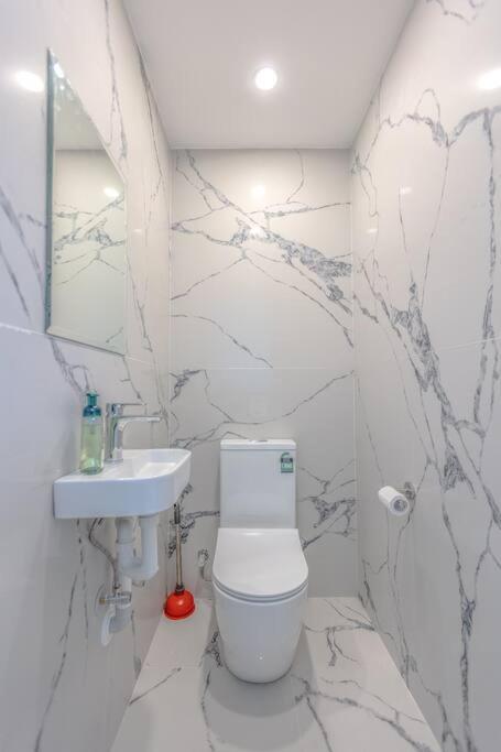 Renovated Vocation Home In Concord - Sydney Tourism 3