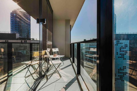 Resort Lifestyle Urban Apt - Pool, Gym, Sauna - Sydney Tourism 1