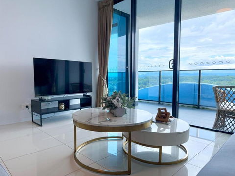 Resort-Style Apartment Near Harbour Town - Sydney Tourism 2
