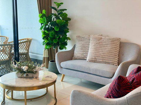 Resort-Style Apartment Near Harbour Town - Sydney Tourism 0