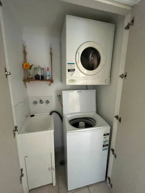 Resort Style Holiday Unit - Sydney Tourism 1