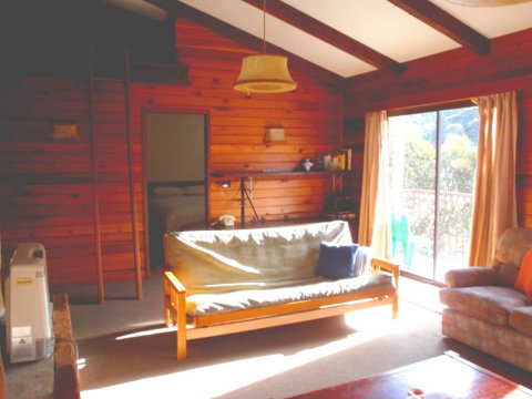 Retro 2 Bedroom Apartment - Sydney Tourism 2