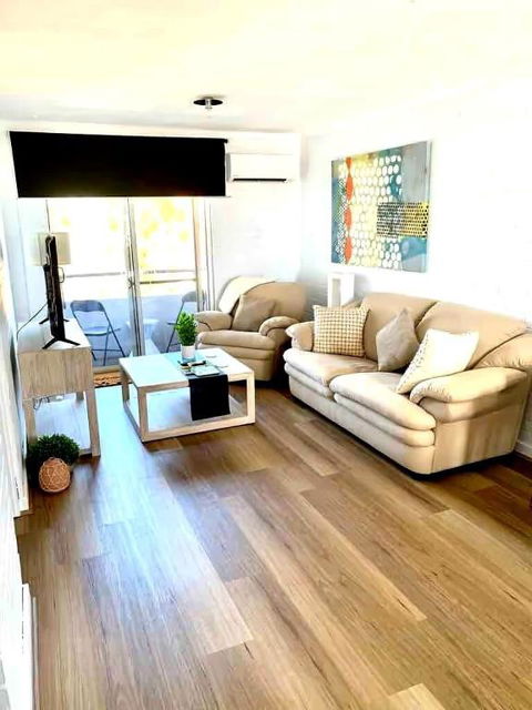 Right In Fremantle - Sydney Tourism 0