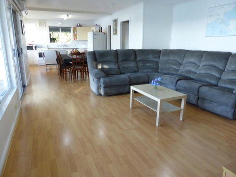 Riverfront Holiday House - Sydney Tourism 3