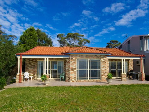 Salamander Beach Front - Sydney Tourism 1